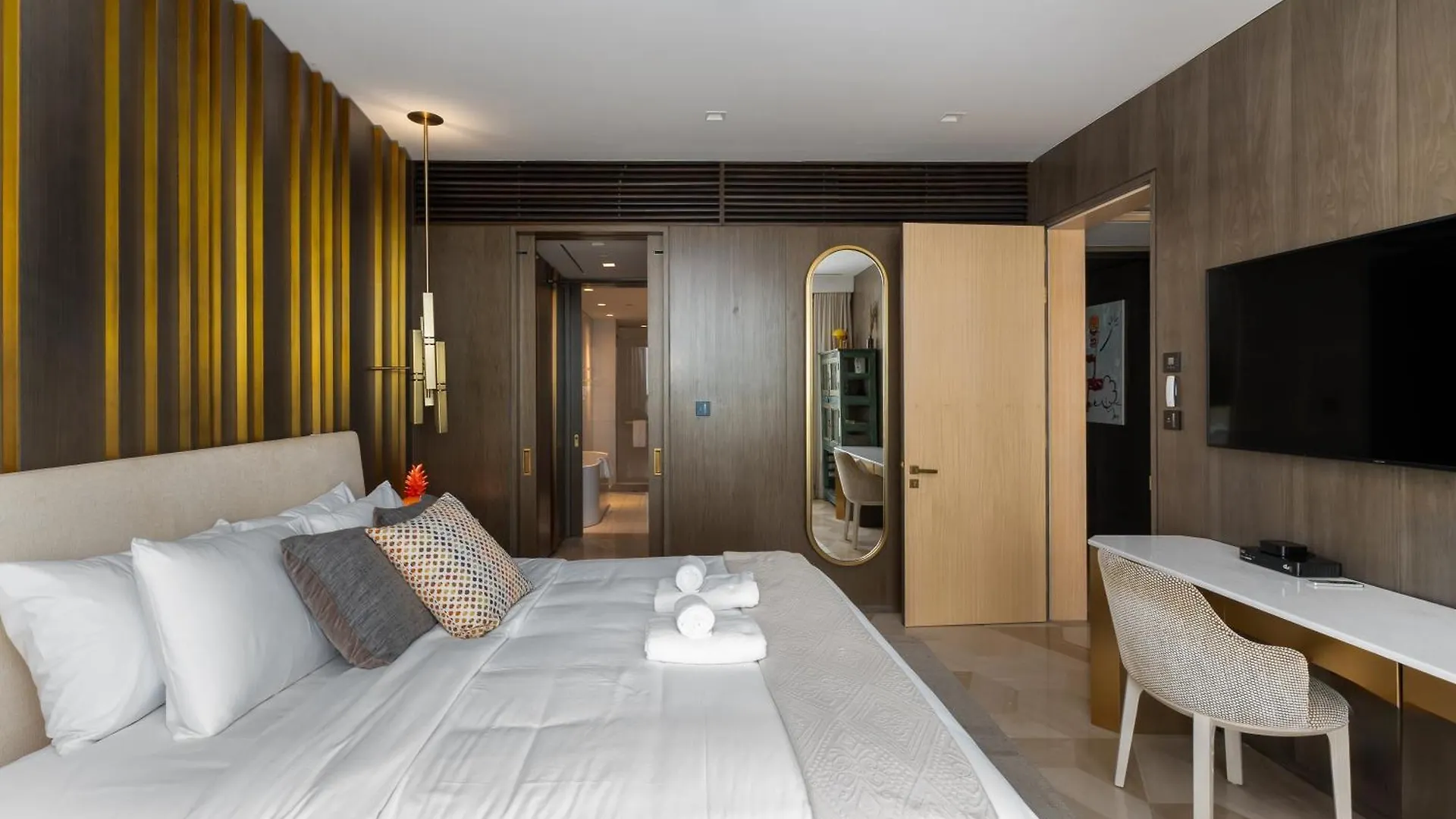 Five Palm Jumeirah Residences - Mint Stay Dubai
